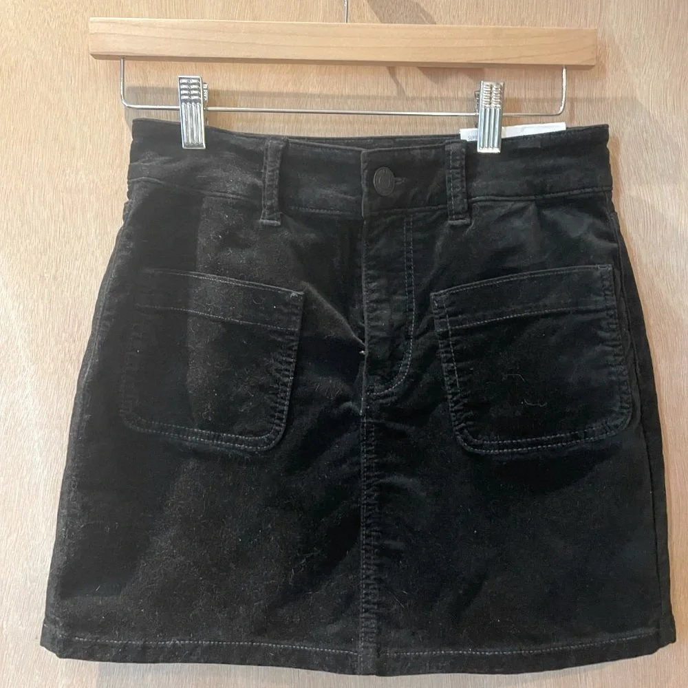 NWT AE Black Velvet Mini 0 (25W)